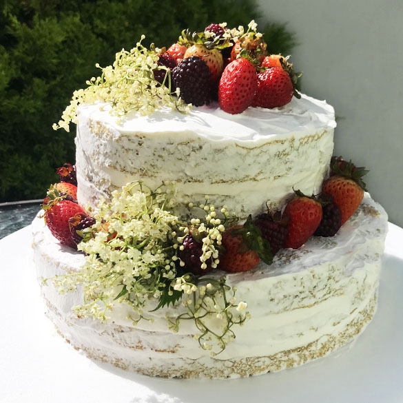 Pastel De Boda Vegano De Vainilla Y Frutos Rojos Naked Cake